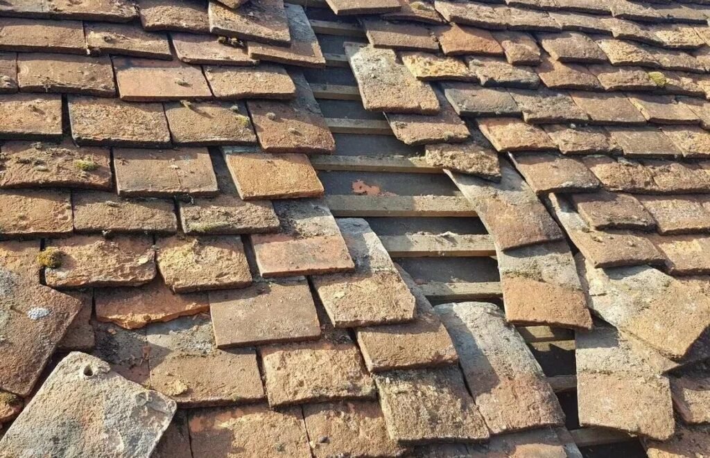 Need Emergency Roof Repair in Northolt?